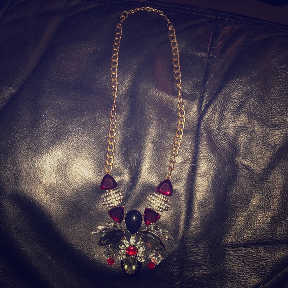 Women’s necklace